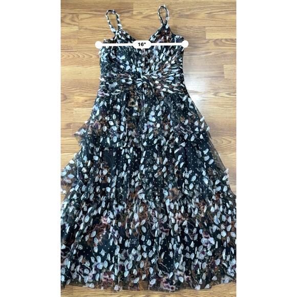 Marchesa Notte black appliqué tiered party  V-neck dress size 10 / M - Picture 8 of 12